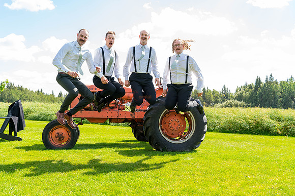 formals-posed-137