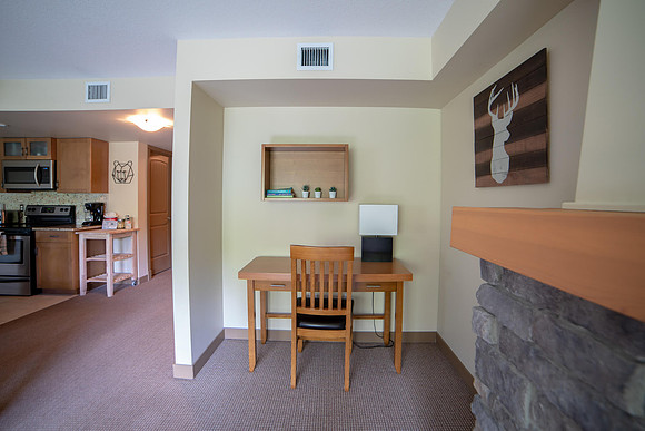 Edmonton-Corporate-photographer-218