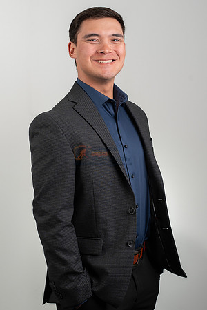 Valard-headshot-012