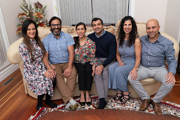 Extended Family Photos_Damani-kassam-0223