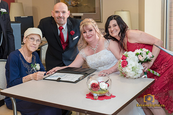 Ron-Tracy-wedding-signing-10213